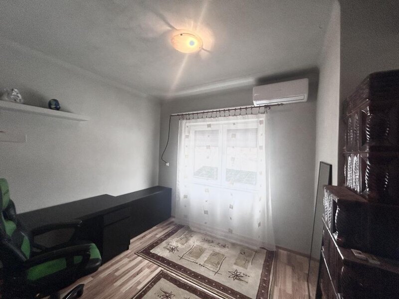 Trei camere, vand mansarda cinefilului,